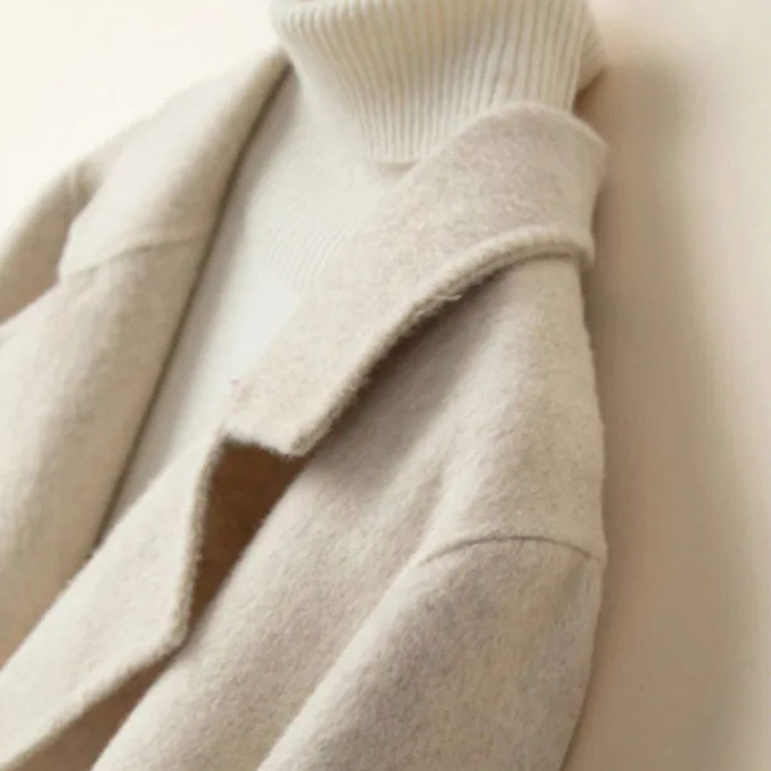 Chaqueta corta de lana con corte clásico para mujer – AIRLEA WoolElegance