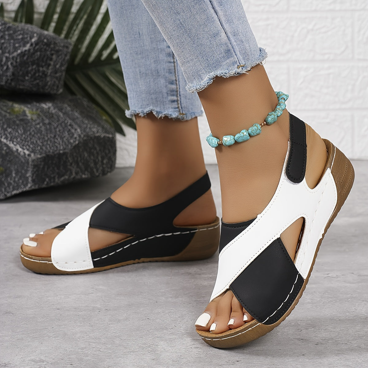 Sandalias cómodas con diseño casual y plantilla acolchada – LAURA