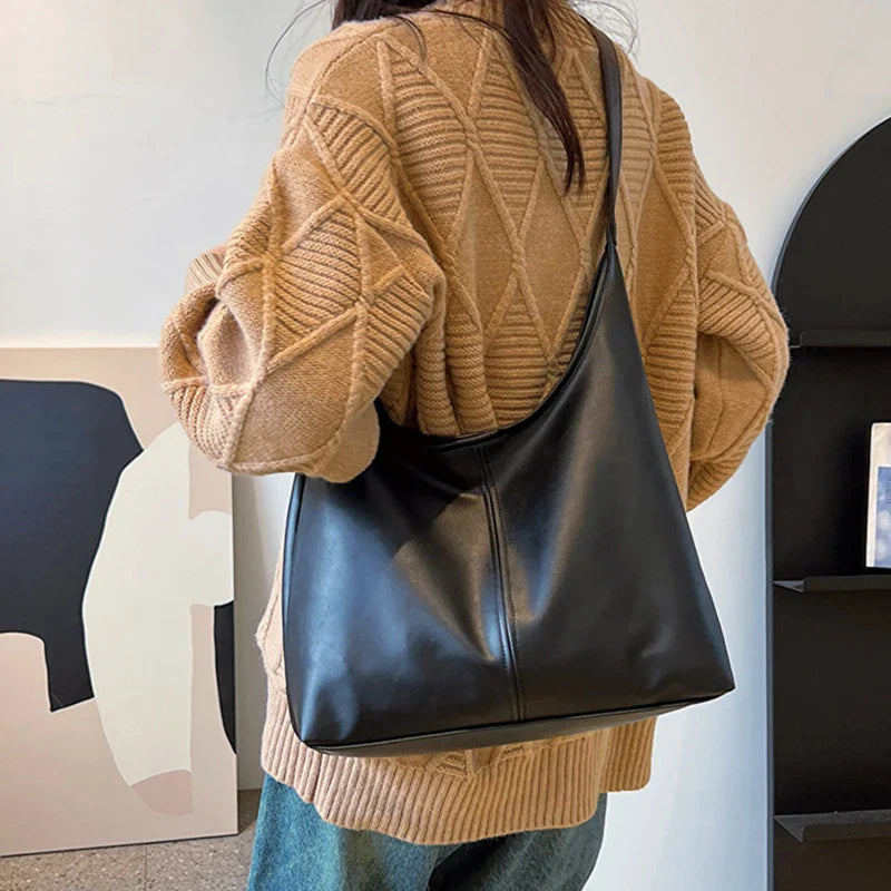 LEYNA - Bolso sofisticado con diseño minimalista para mujer