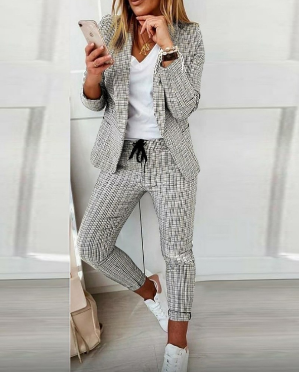 Conjunto de dos piezas para mujer con blazer y pantalón – ROZA PowerSuit