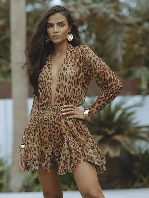 Vestido ajustado de dos piezas con estampado animal y falda mini – SELYA WildGlow