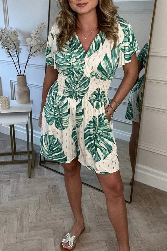 Vestido veraniego con estampado de palmeras y corte relajado – ELINA PalmWave