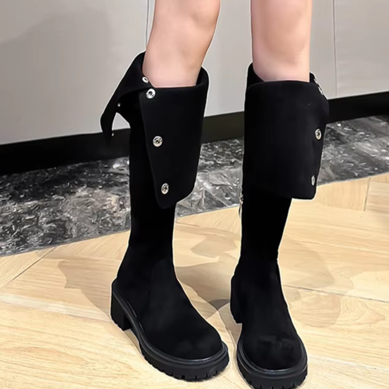 CARLA - Botas altas de terciopelo con botones decorativos