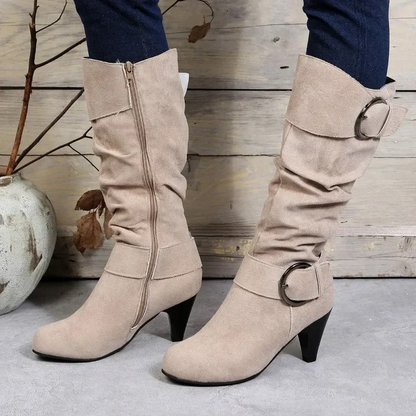 CELINE - Botas altas con puntera puntiaguda y detalle de hebilla para mujer