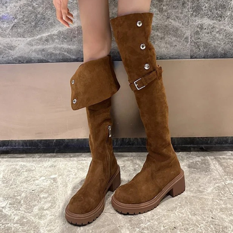 CARLA - Botas altas de terciopelo con botones decorativos