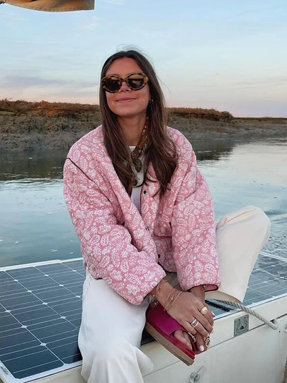 BLOSSOM – Chaqueta acolchada boho para mujer con encaje y estampado en tonos rosados