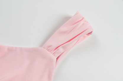 Vestido elegante de mujer con corte entallado y detalles sutiles – MILUA GraceLine