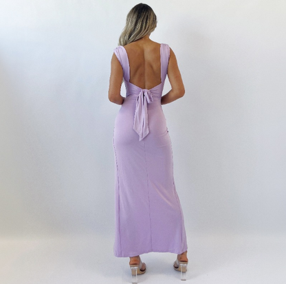 Vestido elegante de mujer con corte entallado y detalles sutiles – MILUA GraceLine